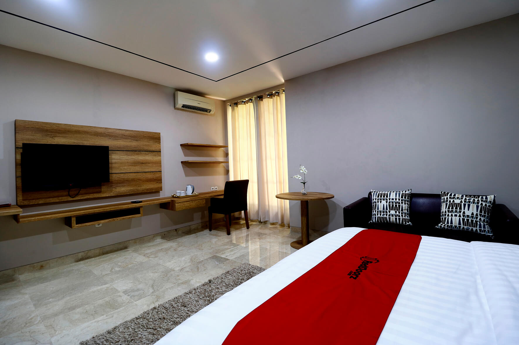 Reddoorz Premium Near Rs Pondok Indah