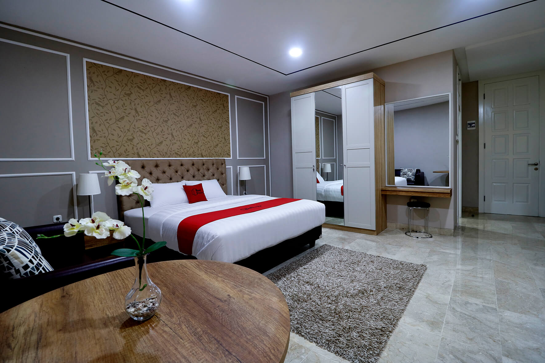 Reddoorz Premium Near Rs Pondok Indah