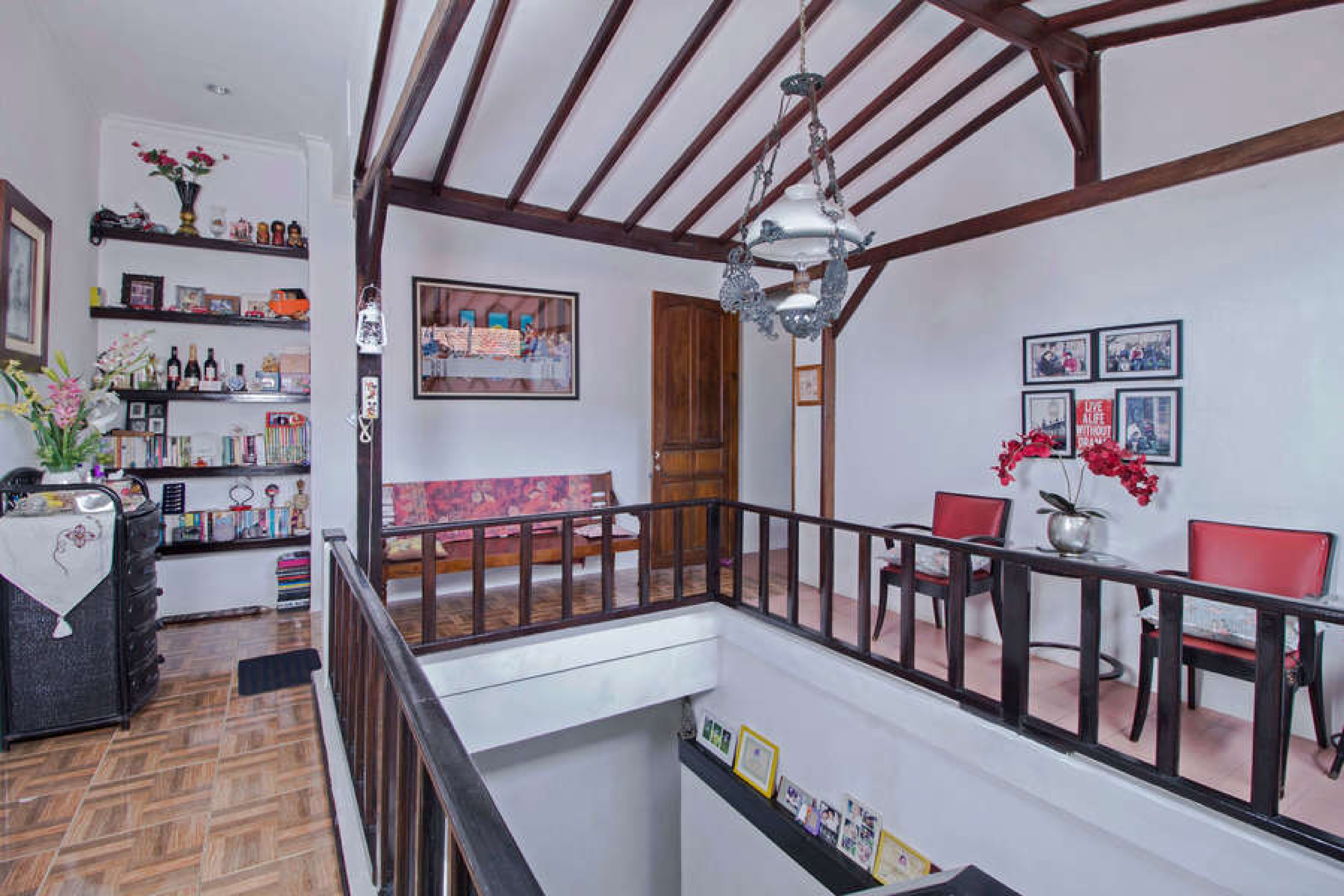 Radio Dalam by RedDoorz