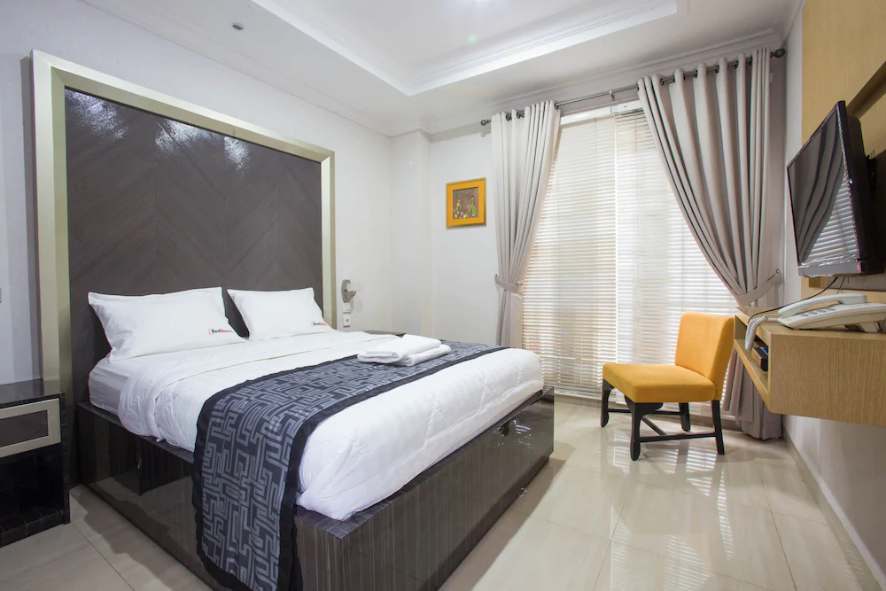 RedDoorz Syariah Near Pondok Indah Mall 3