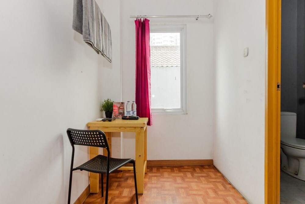 RedDoorz @ Taman Bendungan Asahan