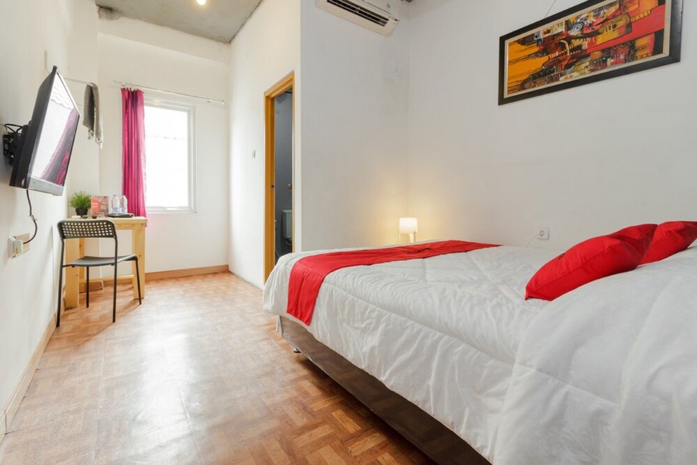 RedDoorz @ Taman Bendungan Asahan