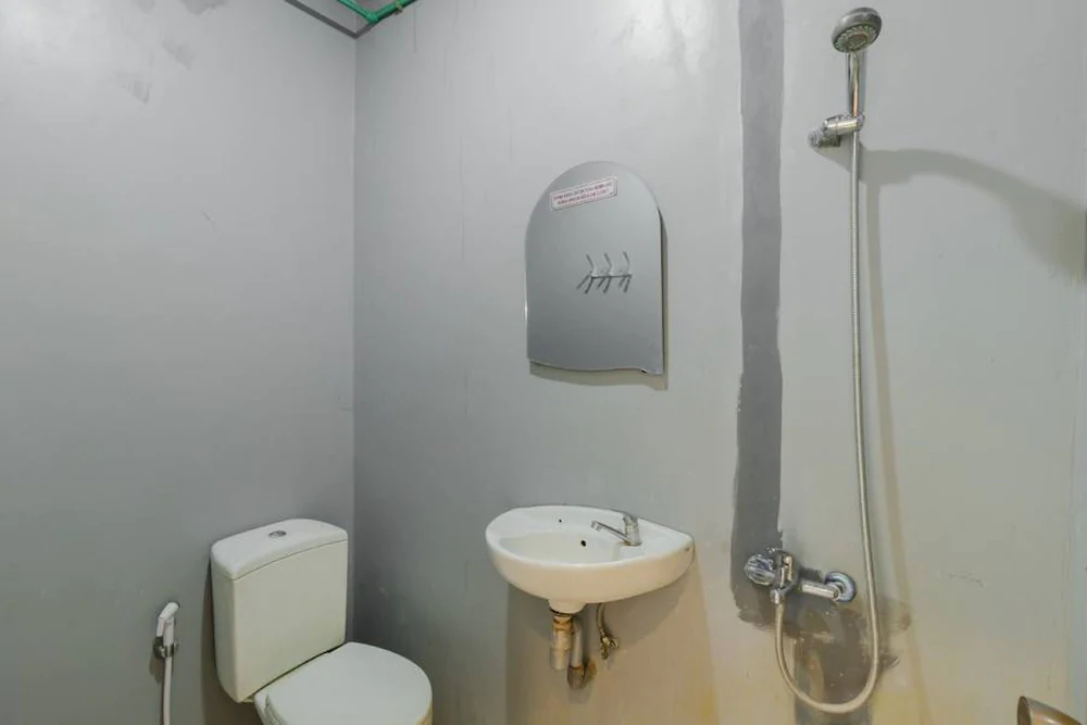 RedDoorz @ Taman Bendungan Asahan