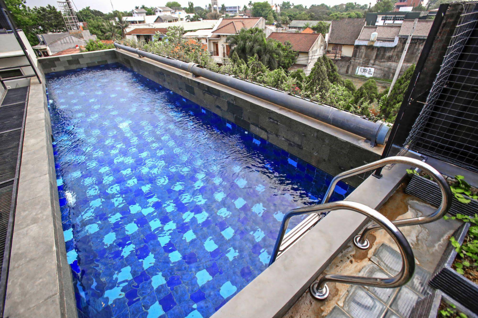 RedDoorz @ Taman Lebak Bulus