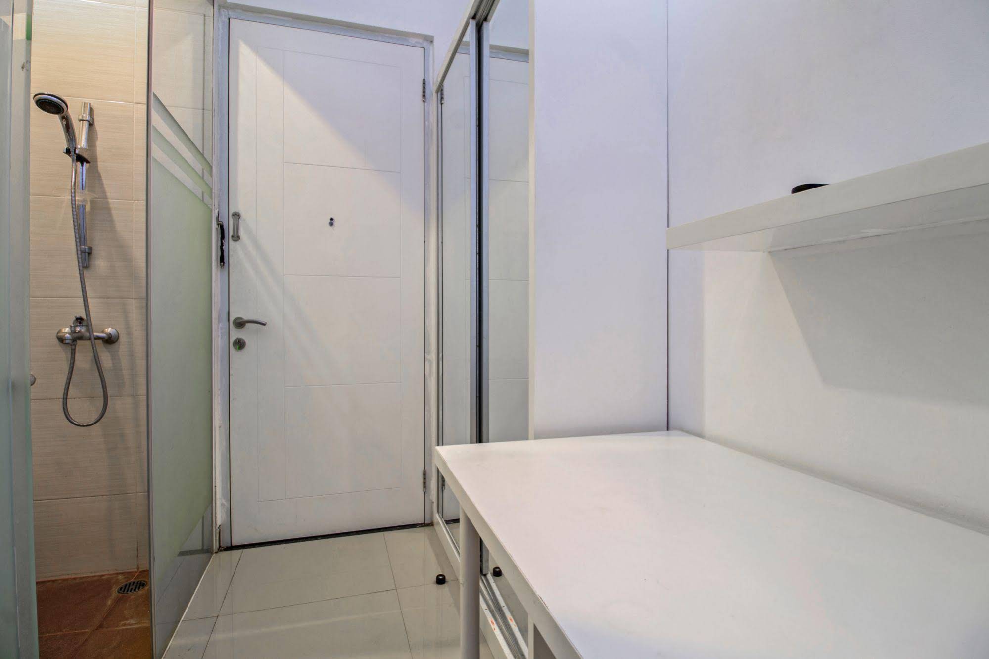 RedDoorz @ Taman Lebak Bulus