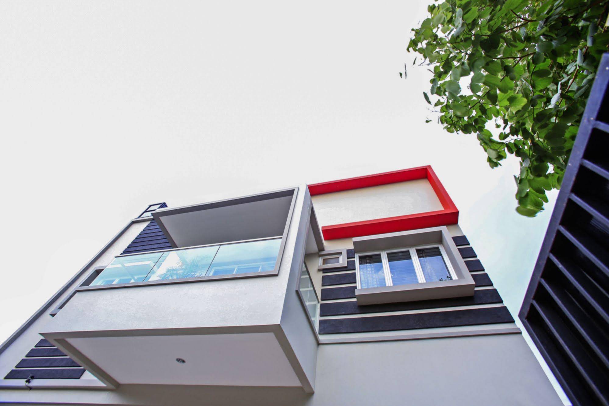 RedDoorz @ Taman Lebak Bulus