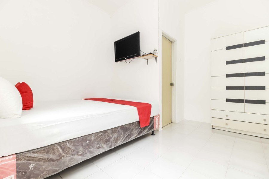 RedDoorz @ Tondano Benhil