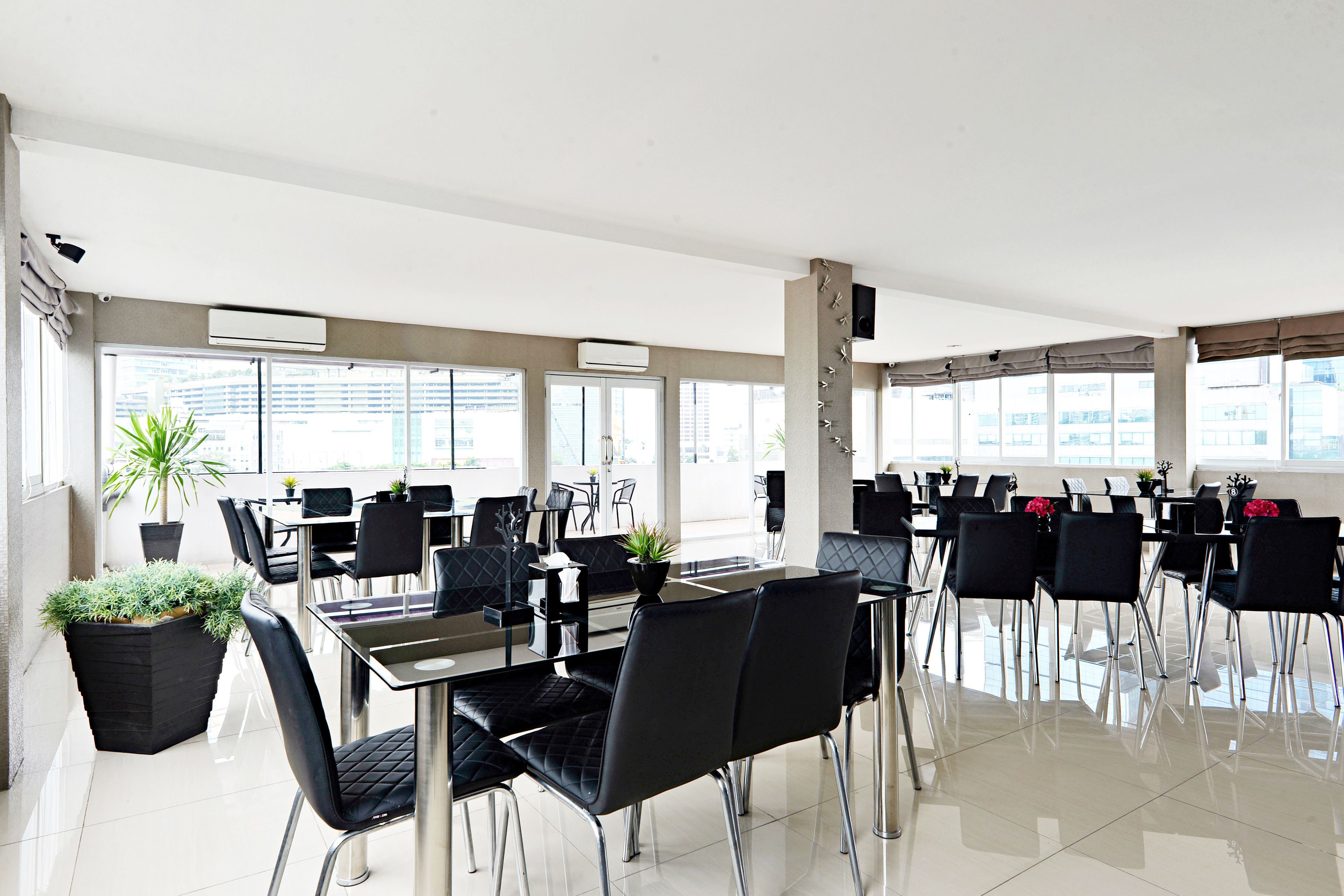 Residence100 by ZEN Rooms