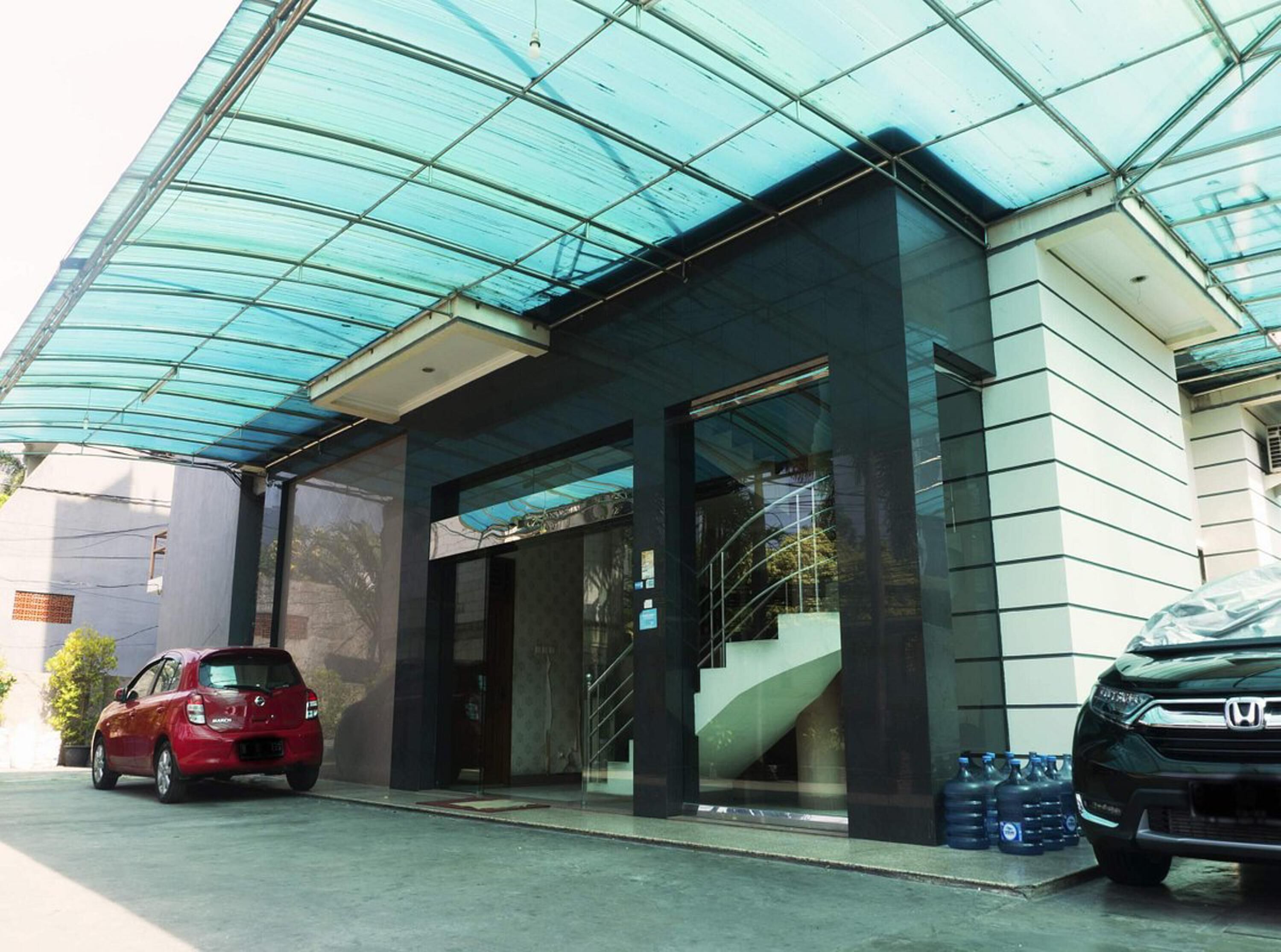 Residence 38 By Oyo Rooms