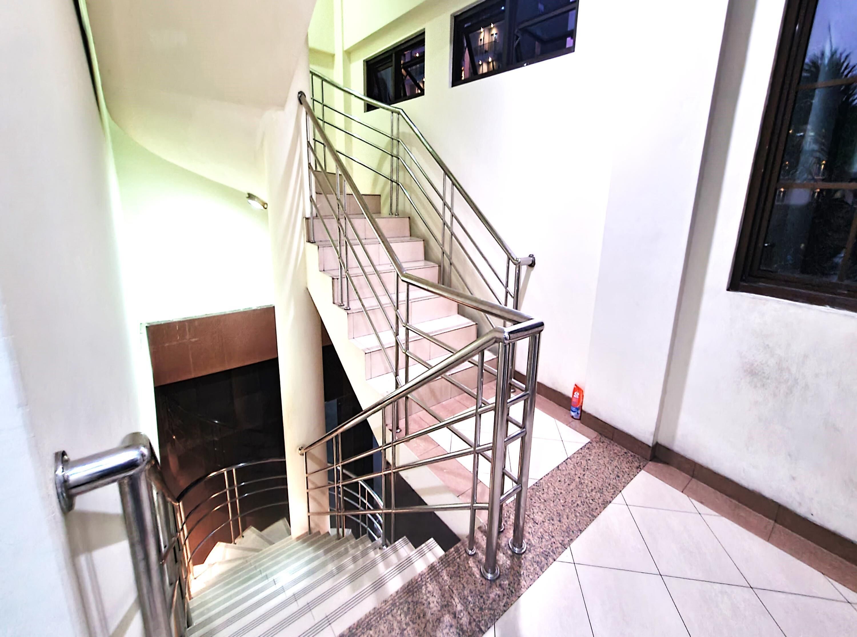 Residence 38 By Oyo Rooms