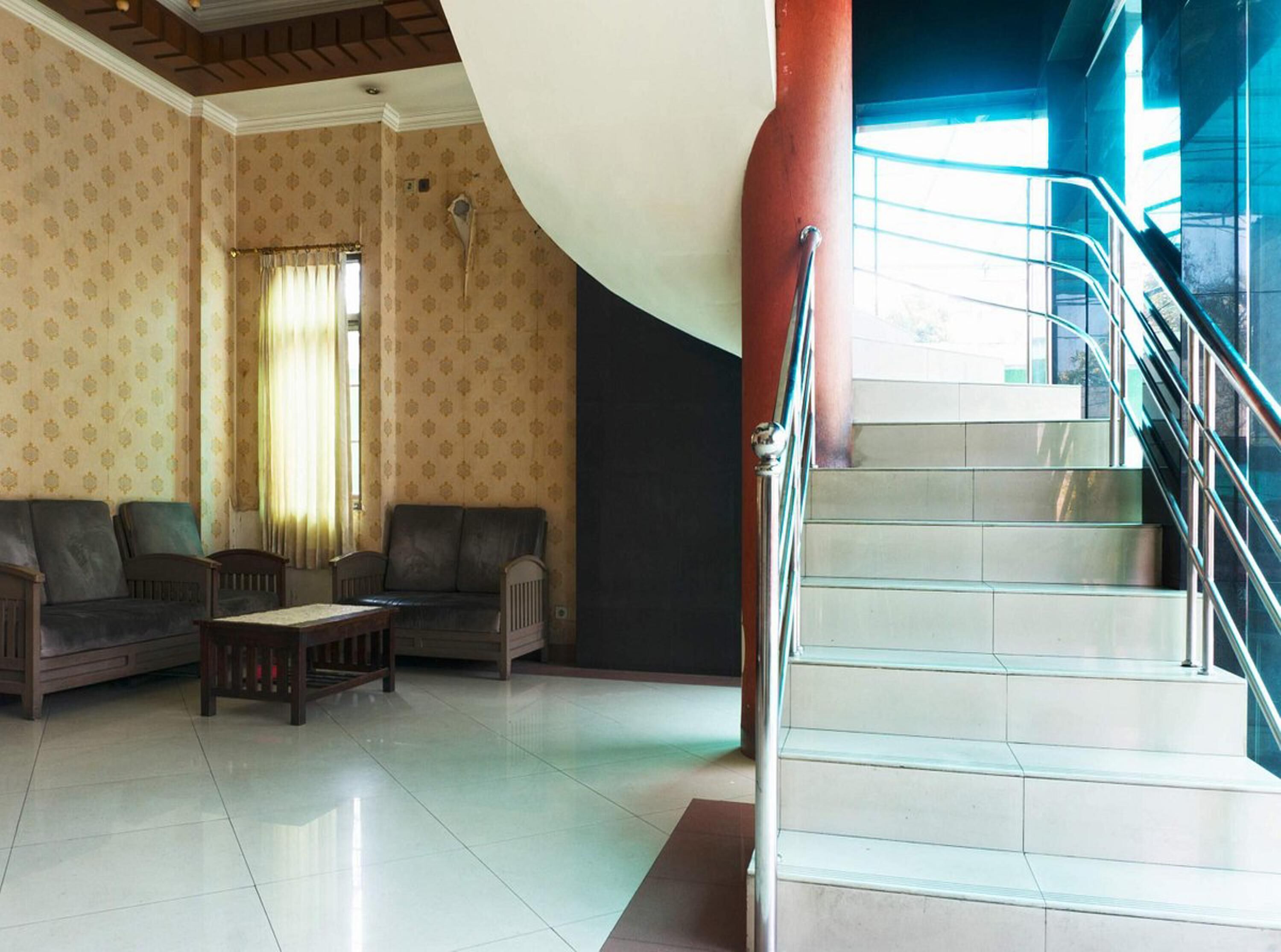 Residence 38 By Oyo Rooms