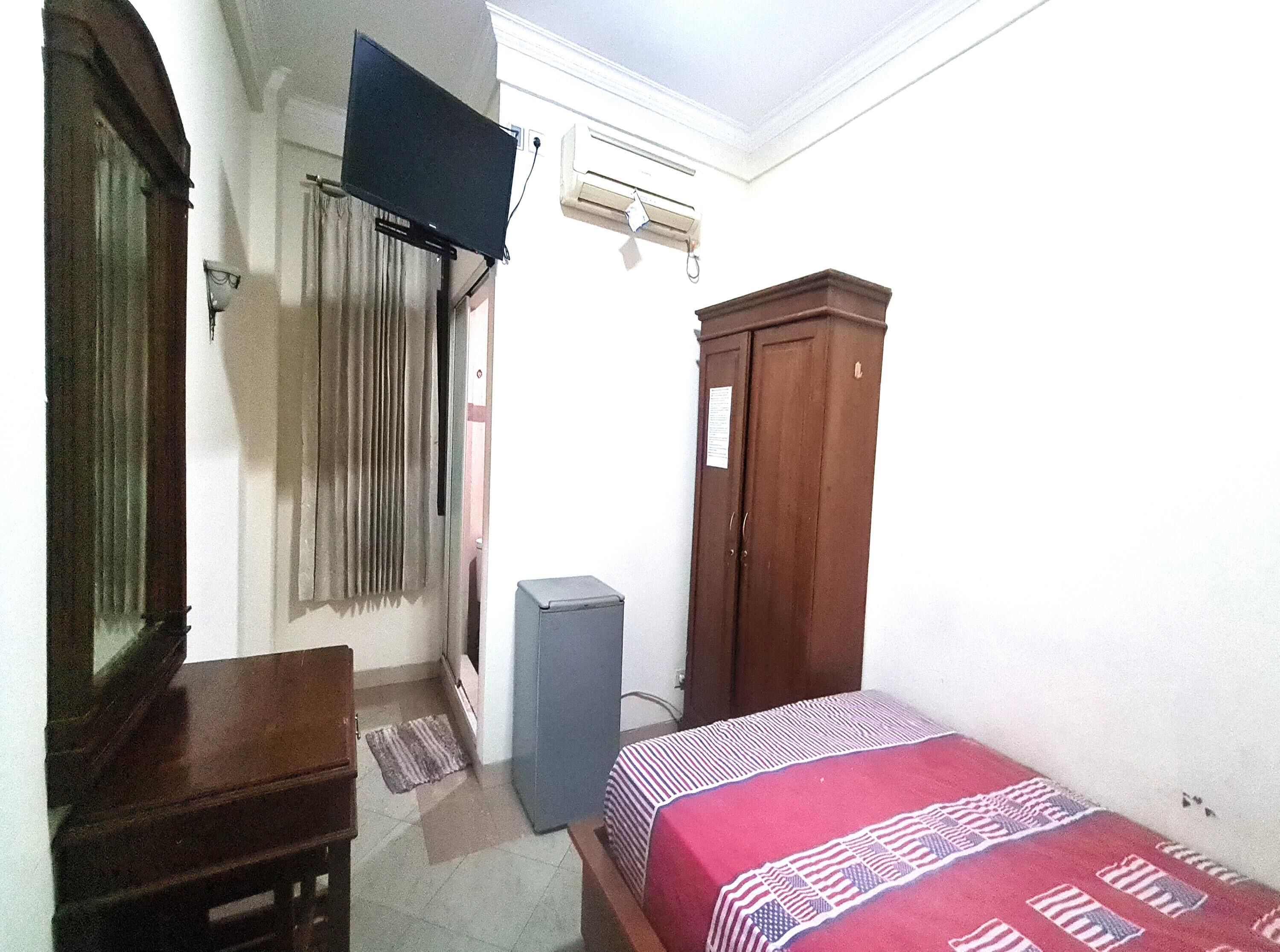 Residence 38 By Oyo Rooms