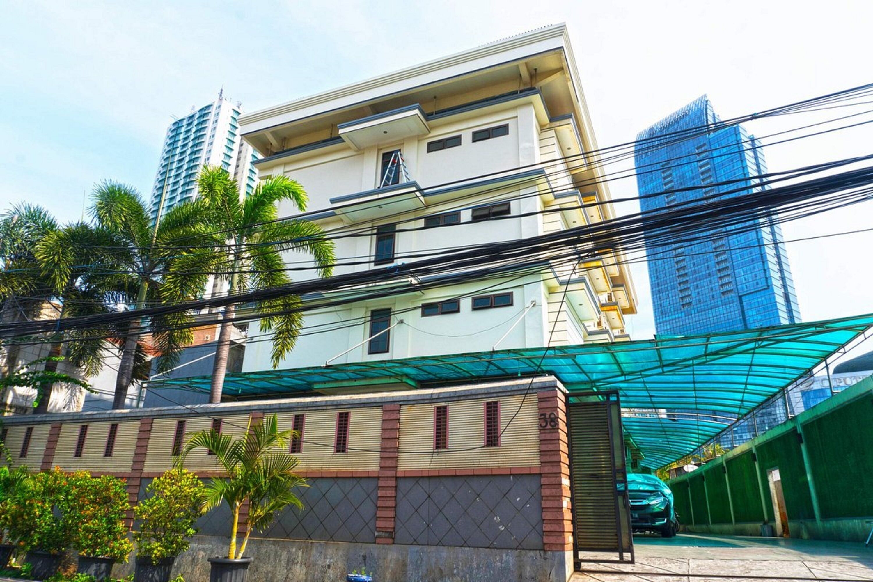 Residence 38 By Oyo Rooms