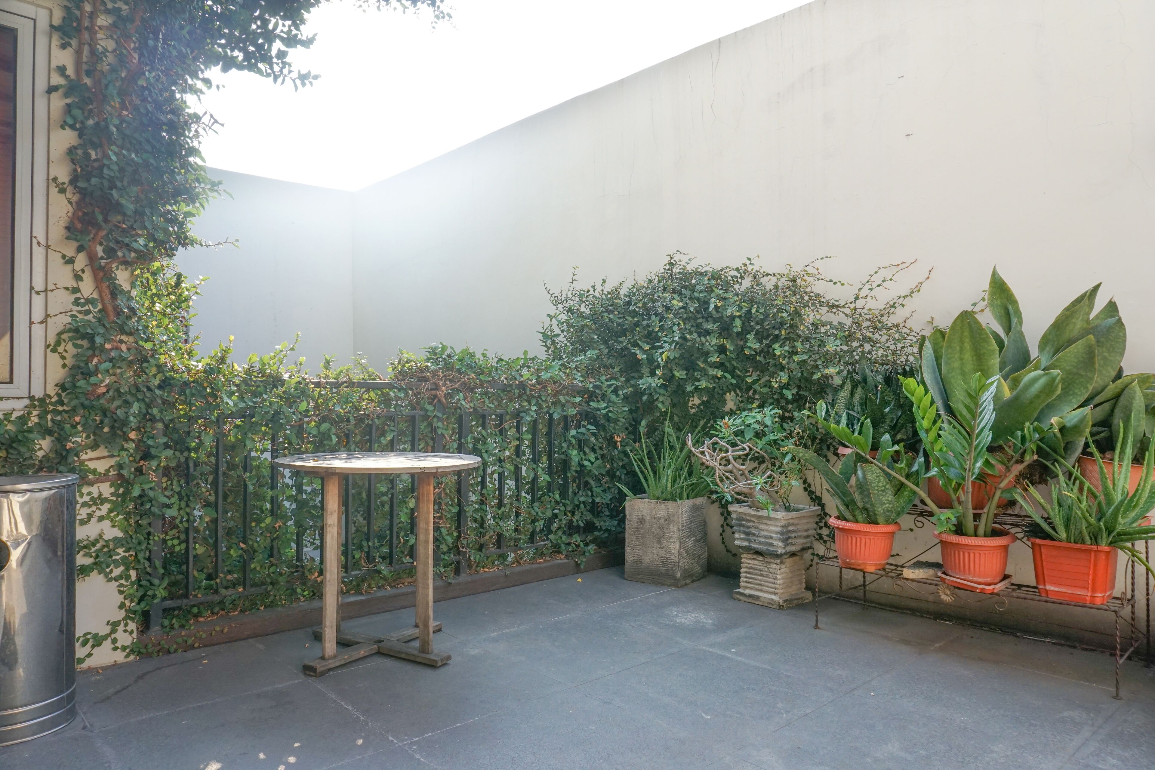 Residences By RedDoorz Syariah Near Tebet Timur Dalam