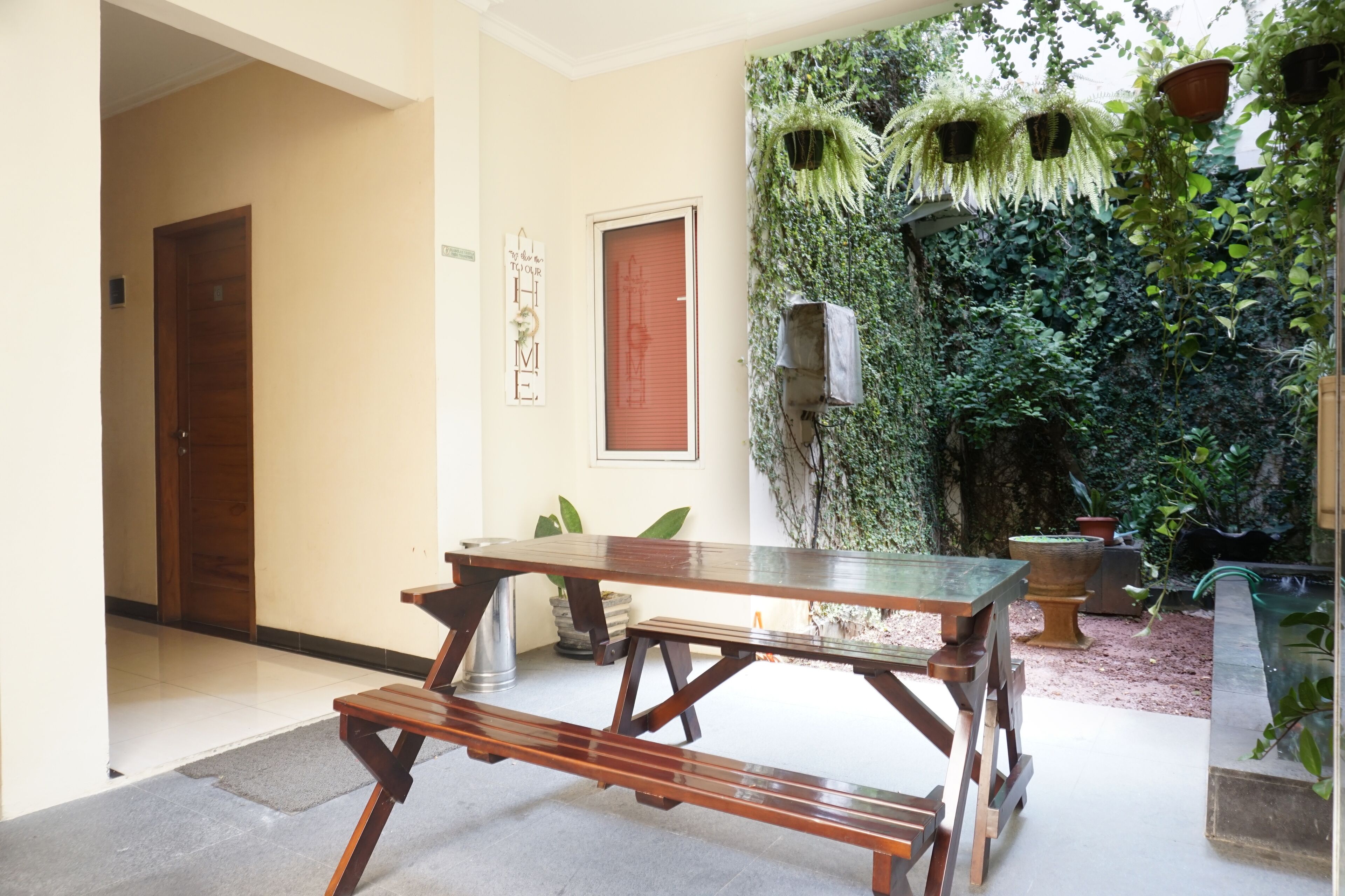 Residences By RedDoorz Syariah Near Tebet Timur Dalam