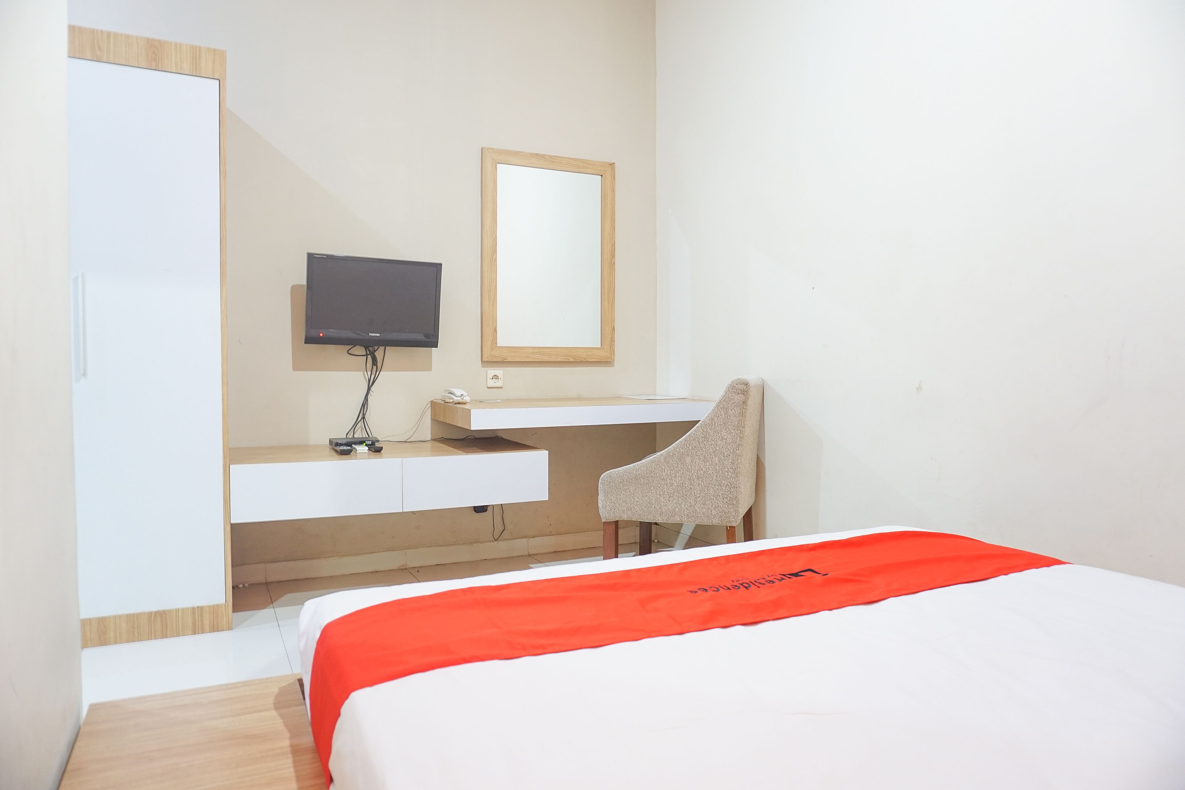 Residences By RedDoorz Syariah Near Tebet Timur Dalam