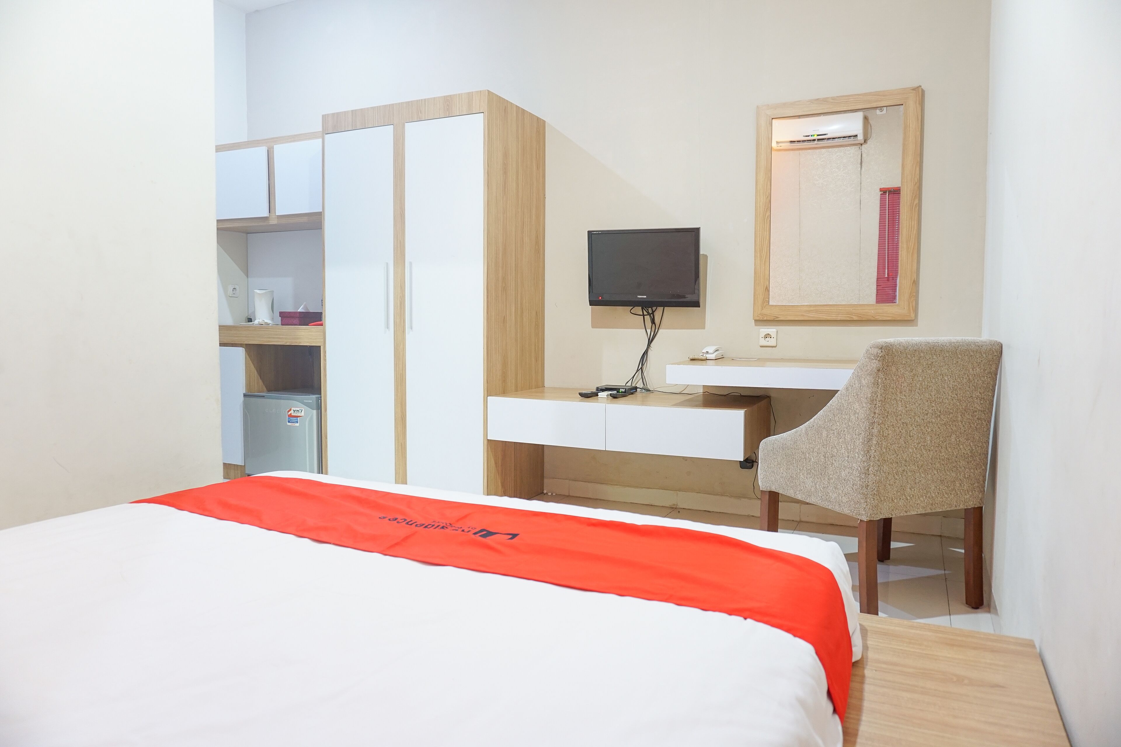 Residences By RedDoorz Syariah Near Tebet Timur Dalam