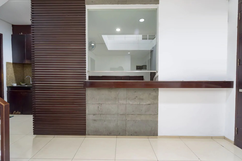 Residence Stasiun Tebet Syariah by OYO Rooms