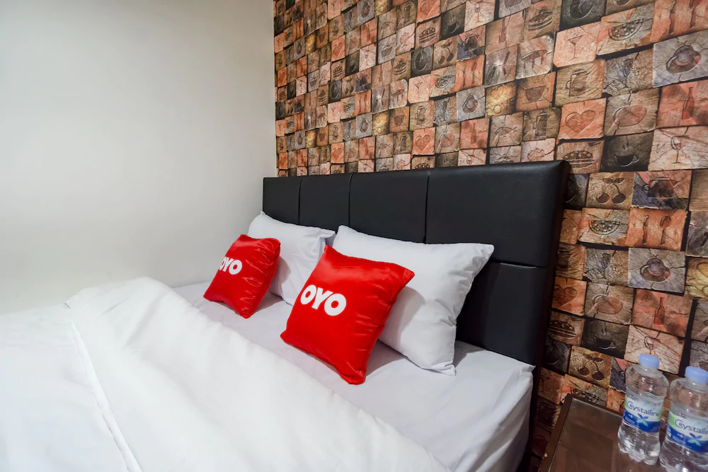 Residence Stasiun Tebet Syariah by OYO Rooms