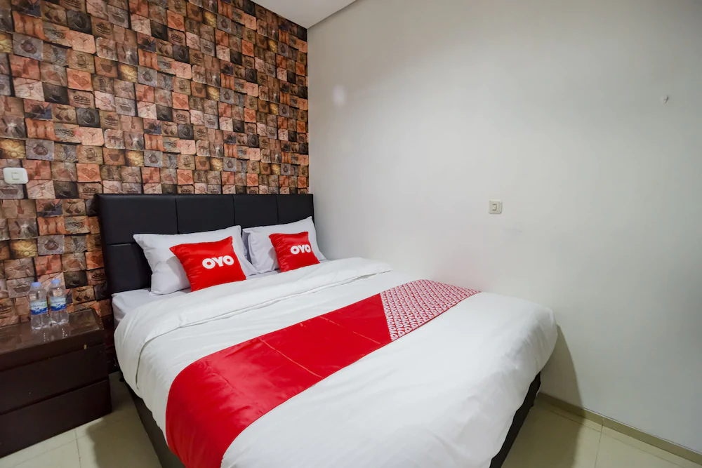 Residence Stasiun Tebet Syariah by OYO Rooms