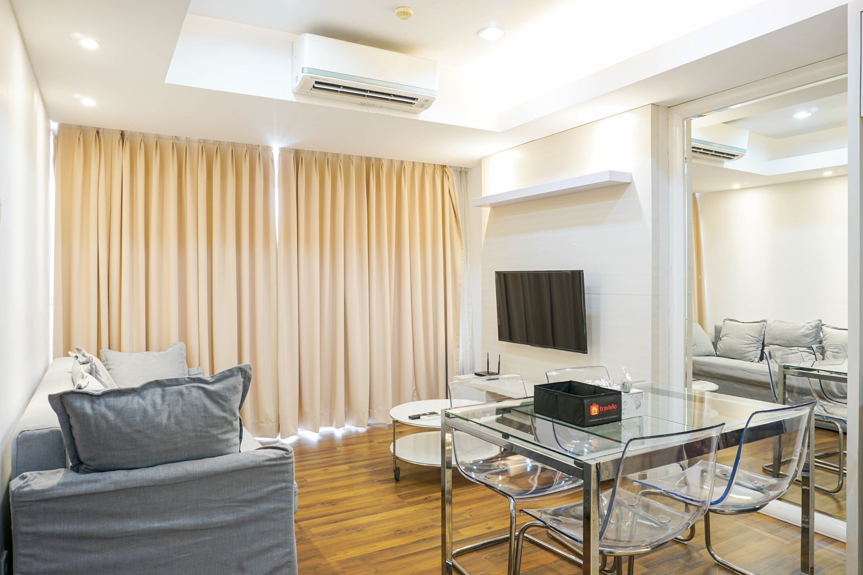 Royale SpringHill Apartment