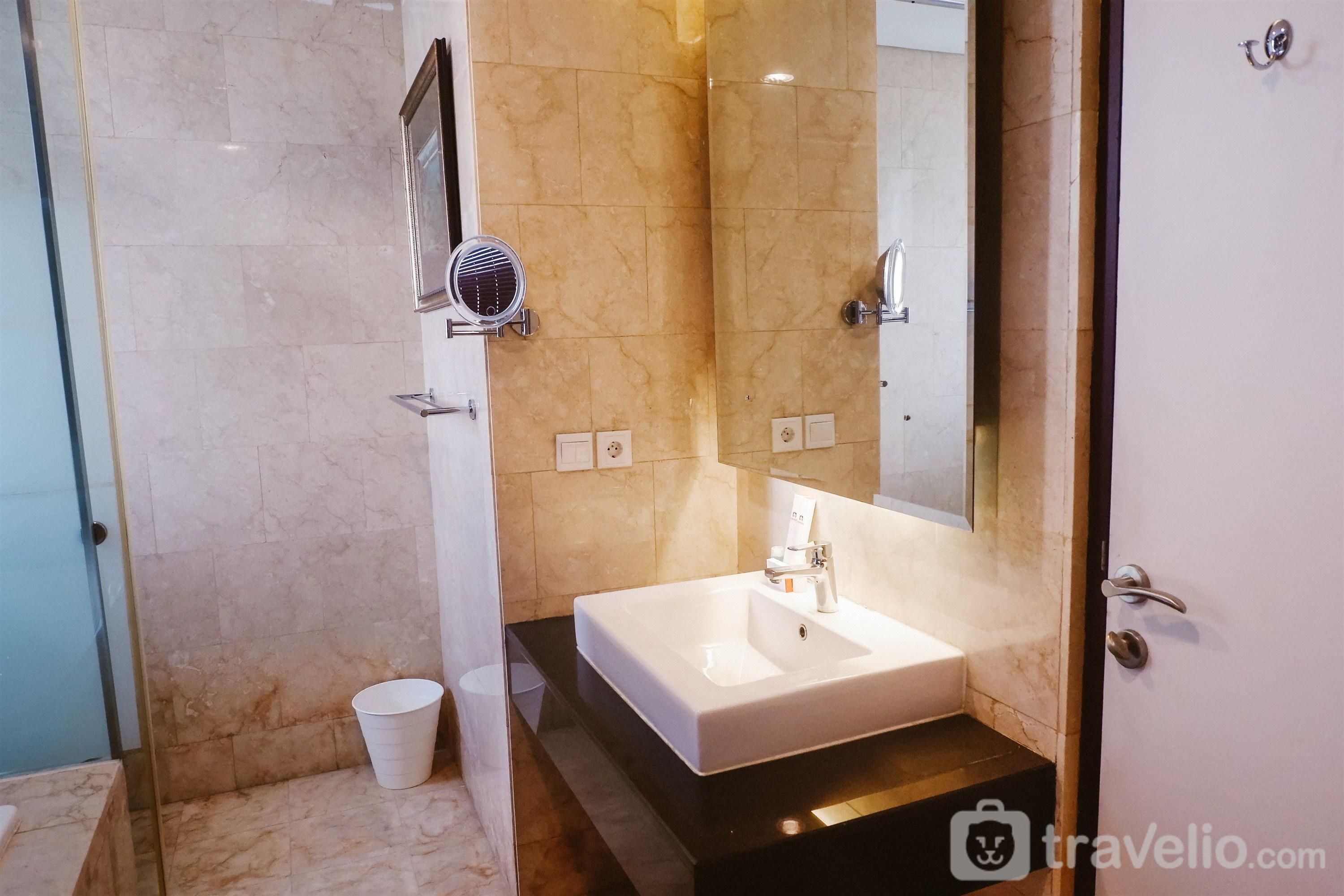 Royale SpringHill Apartment