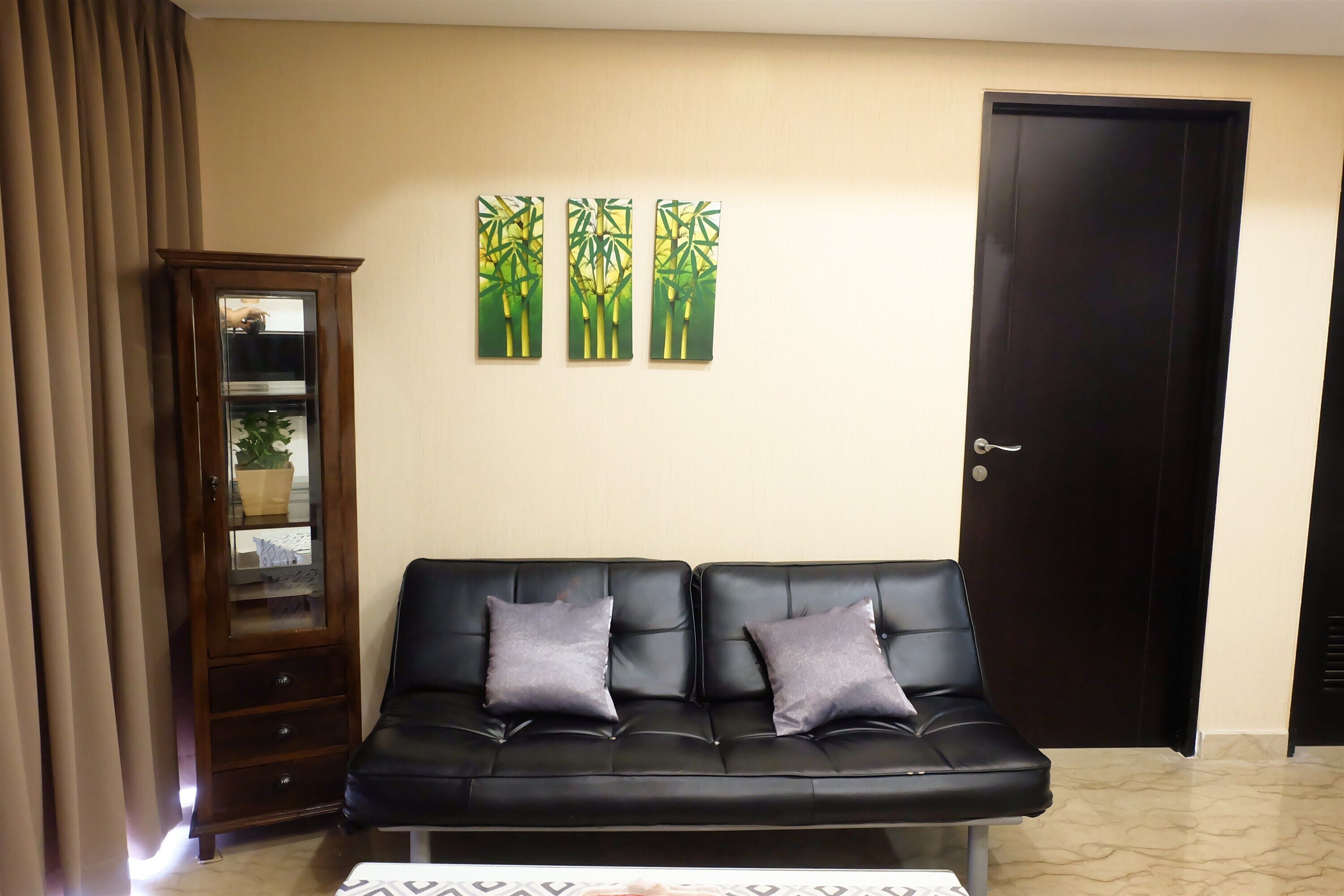 Royale SpringHill Apartment