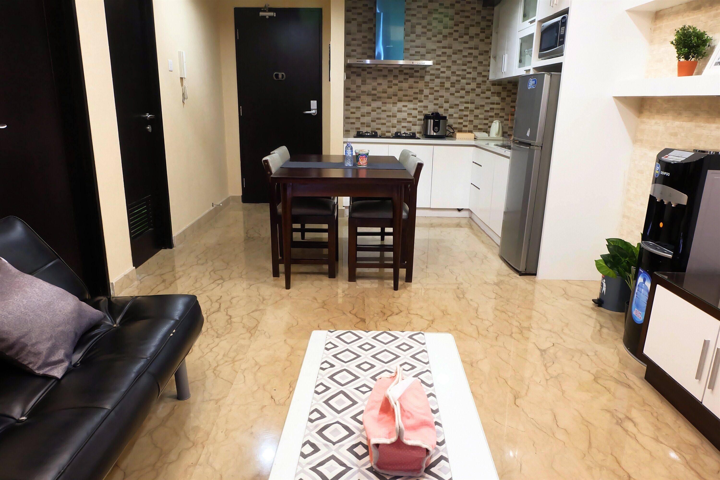 Royale SpringHill Apartment