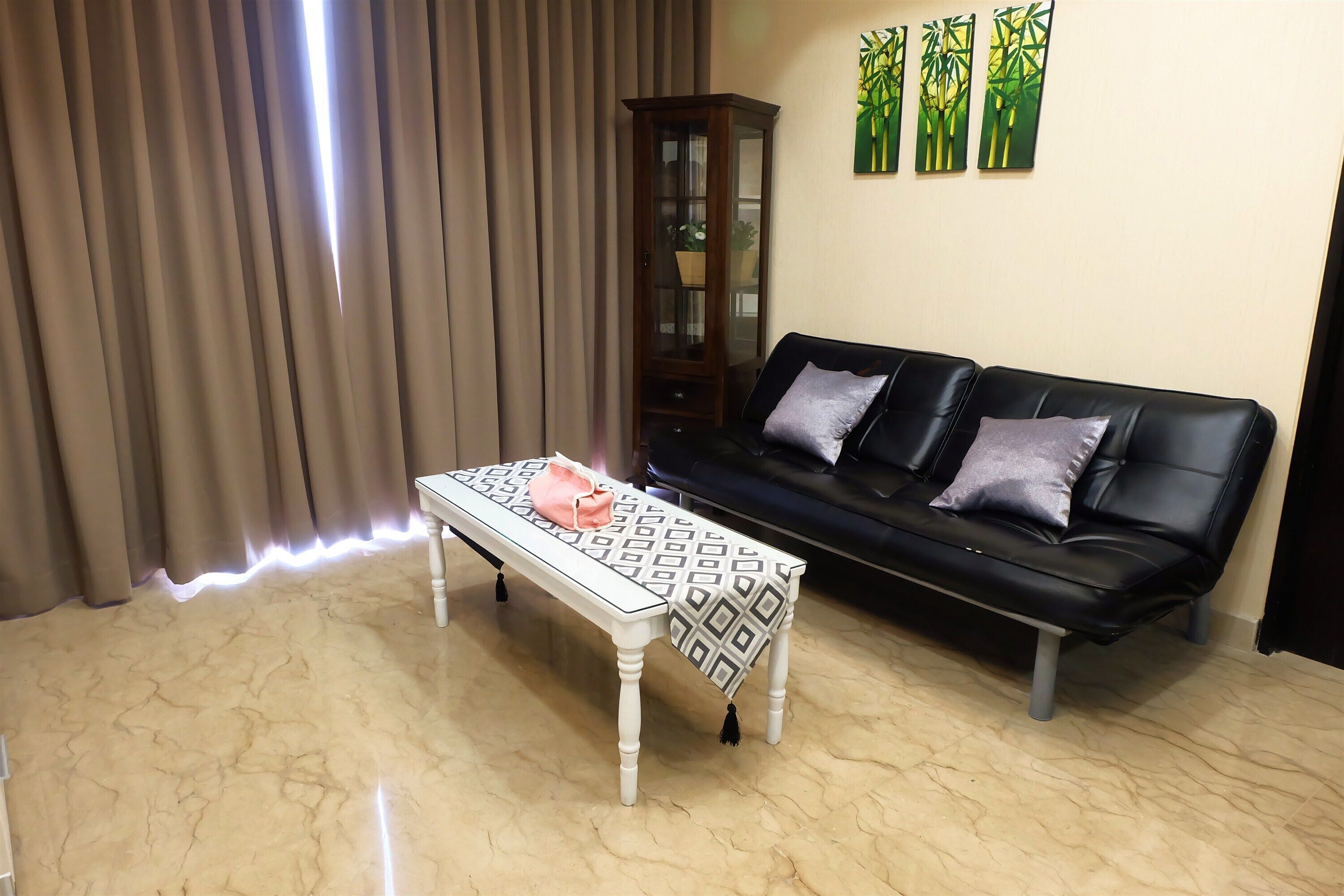 Royale SpringHill Apartment