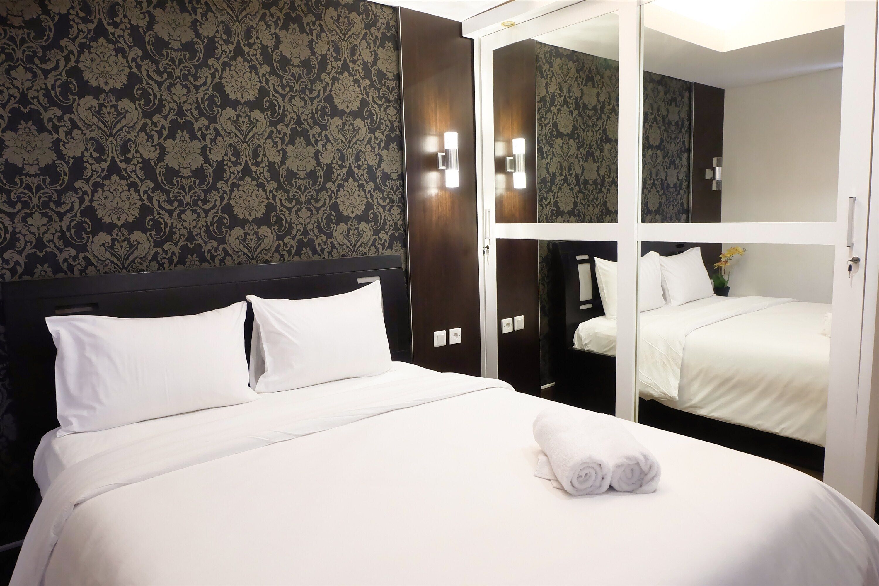 Royale SpringHill Apartment
