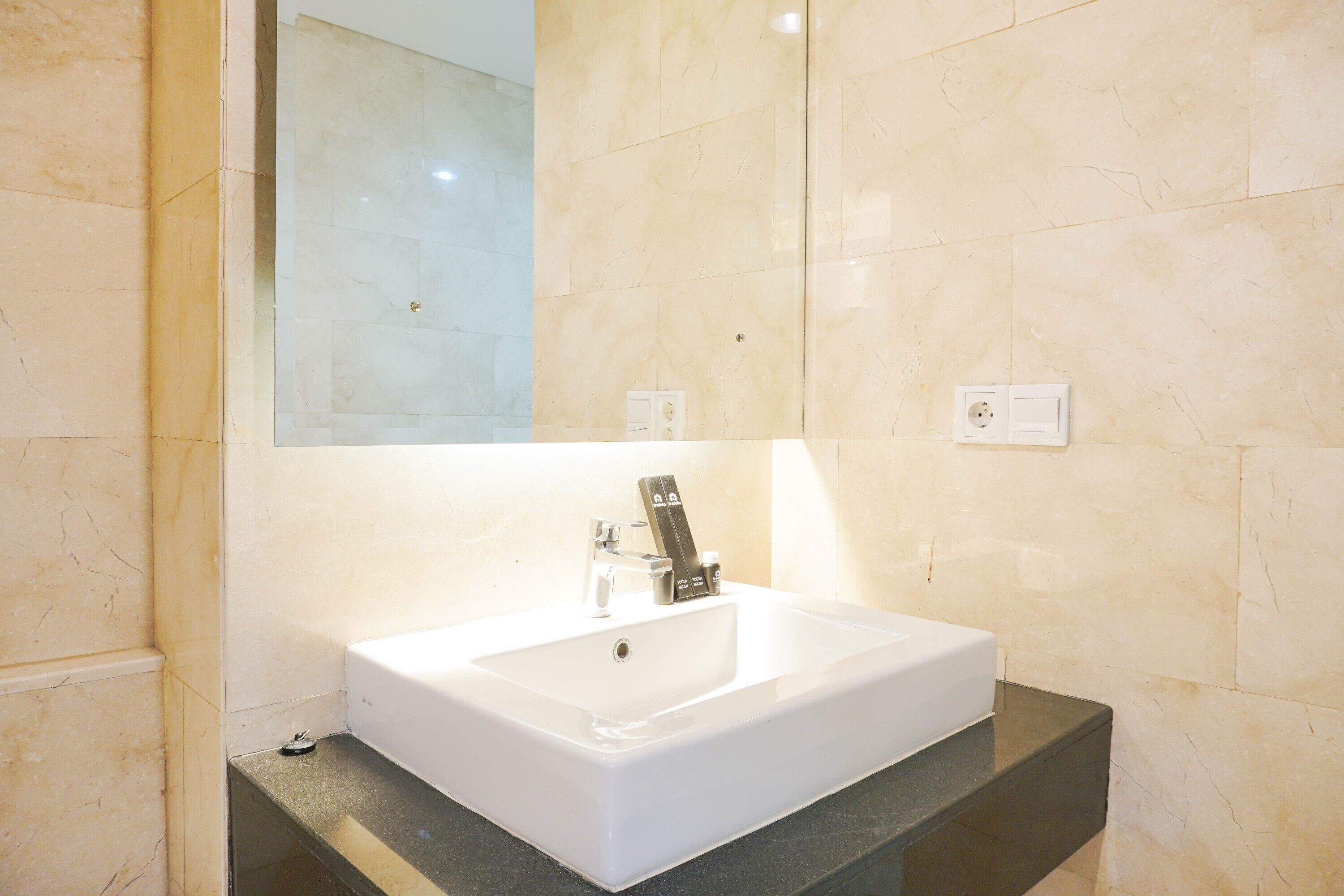 Royale SpringHill Apartment
