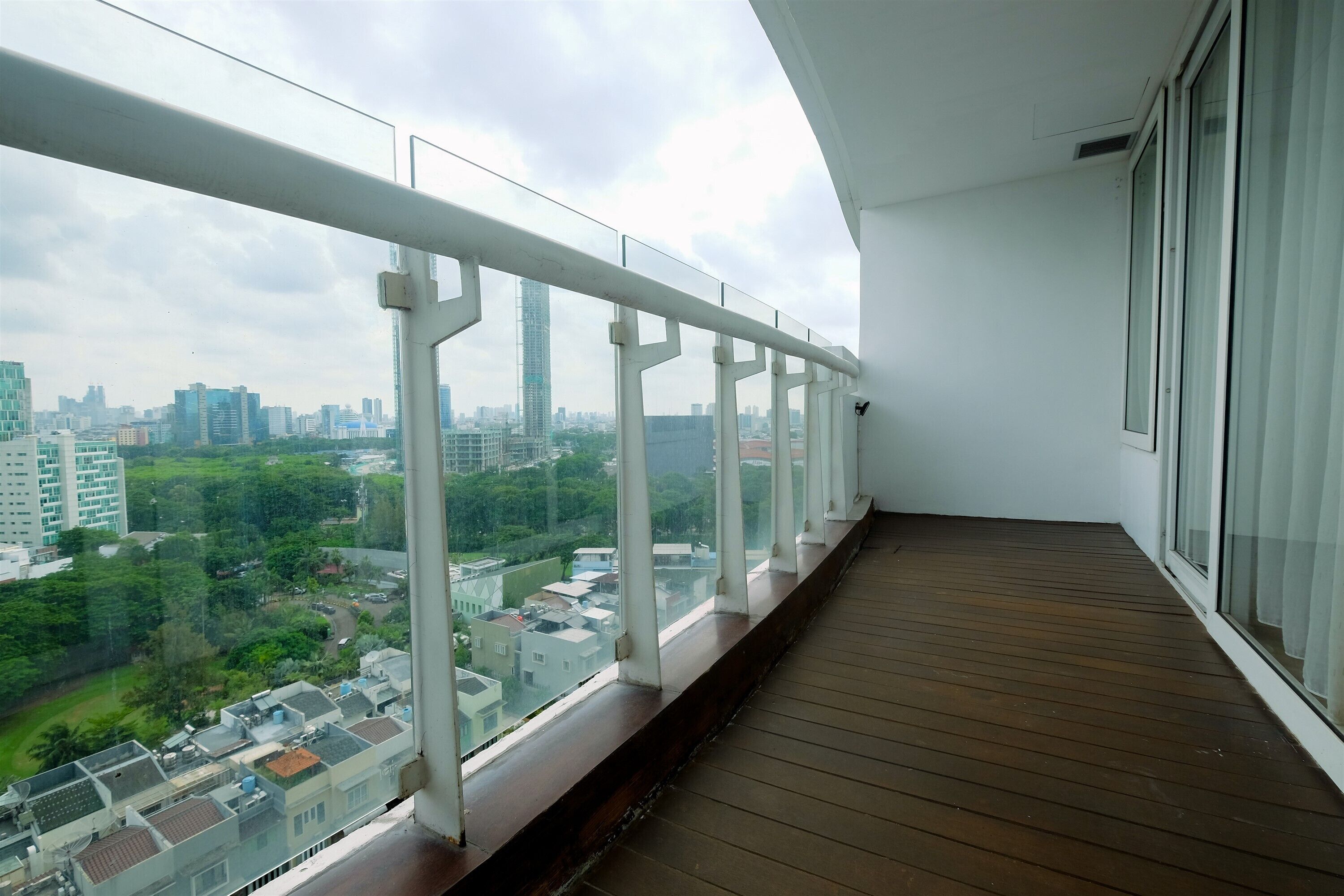 Royale SpringHill Apartment