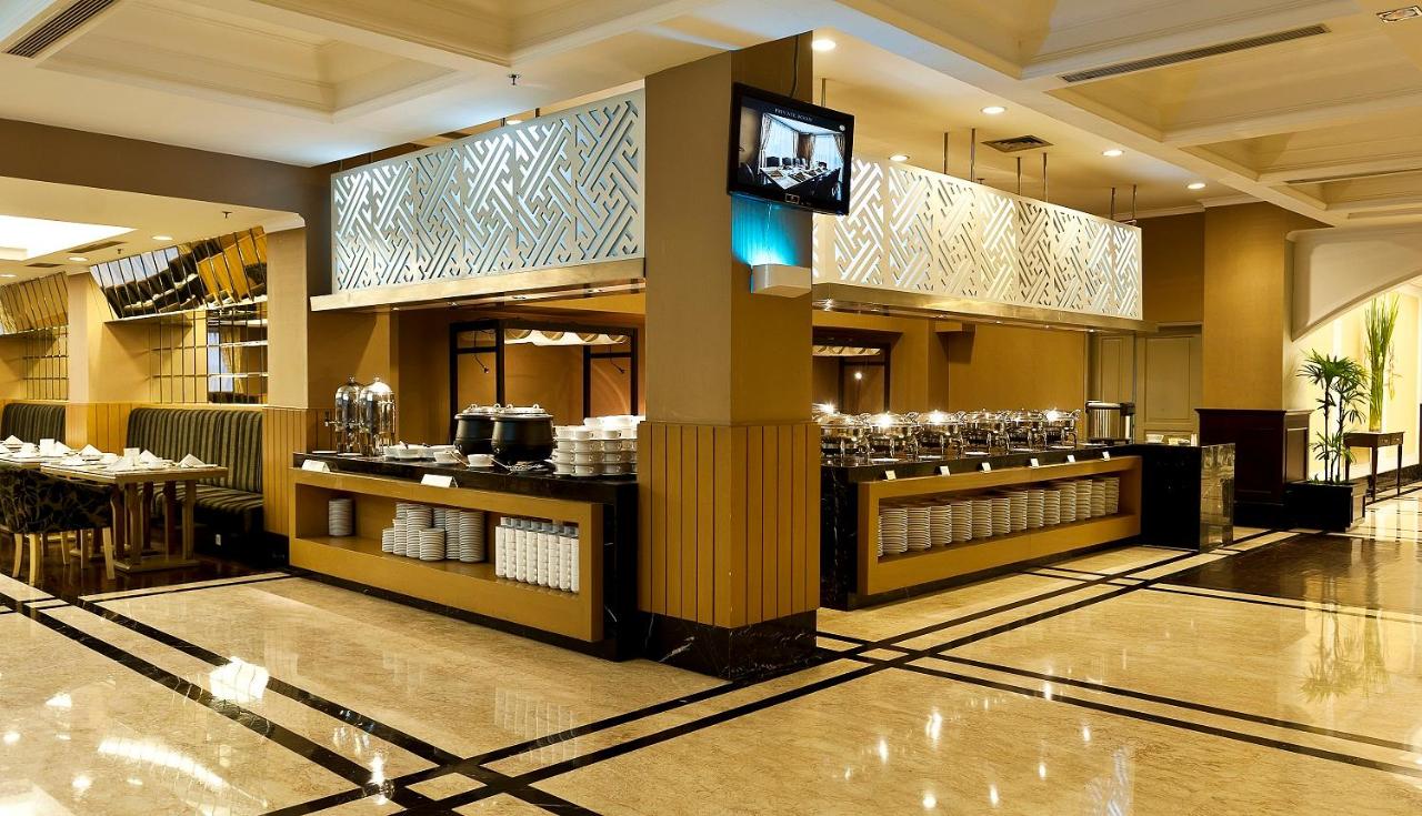 Royal Kuningan Hotel