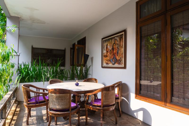 RedDoorz Plus Near One Belpark Mall Cilandak