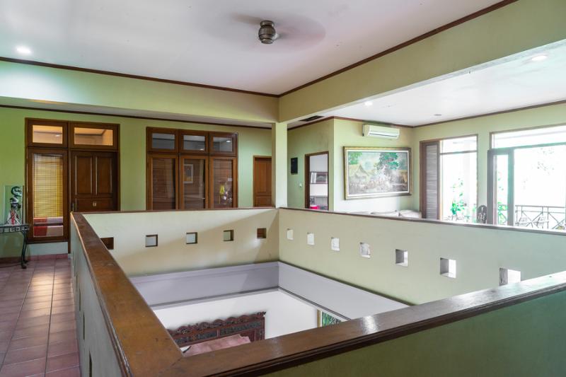 RedDoorz Plus Near One Belpark Mall Cilandak