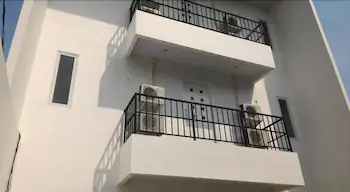 Rumah Kayu Manis Tebet