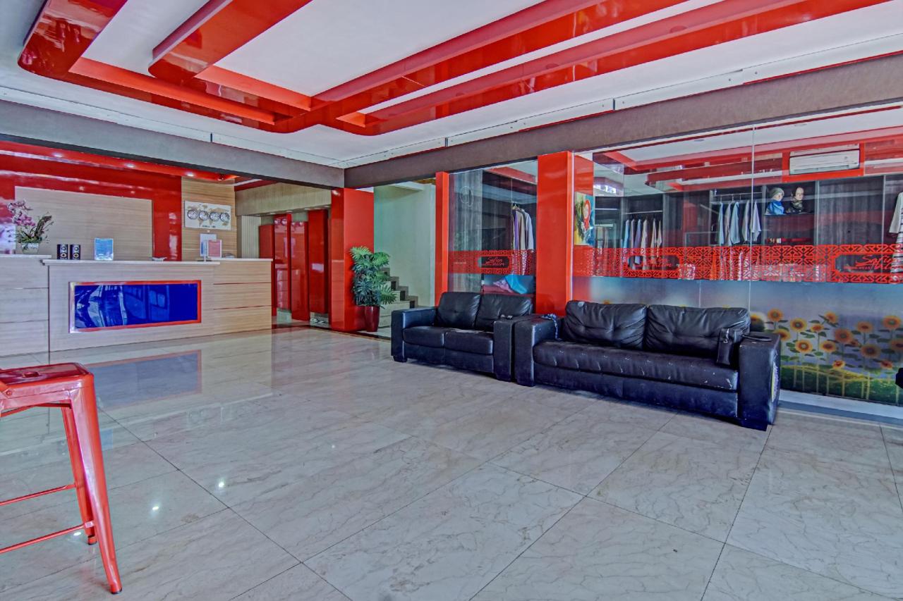 Safira Homestay Syariah by OYO Rooms