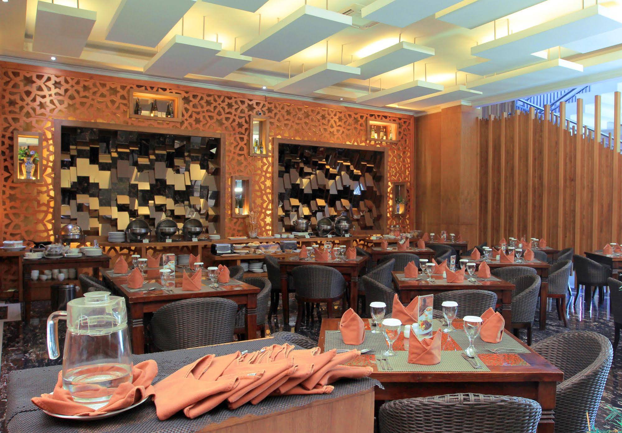 Sahati Hotel