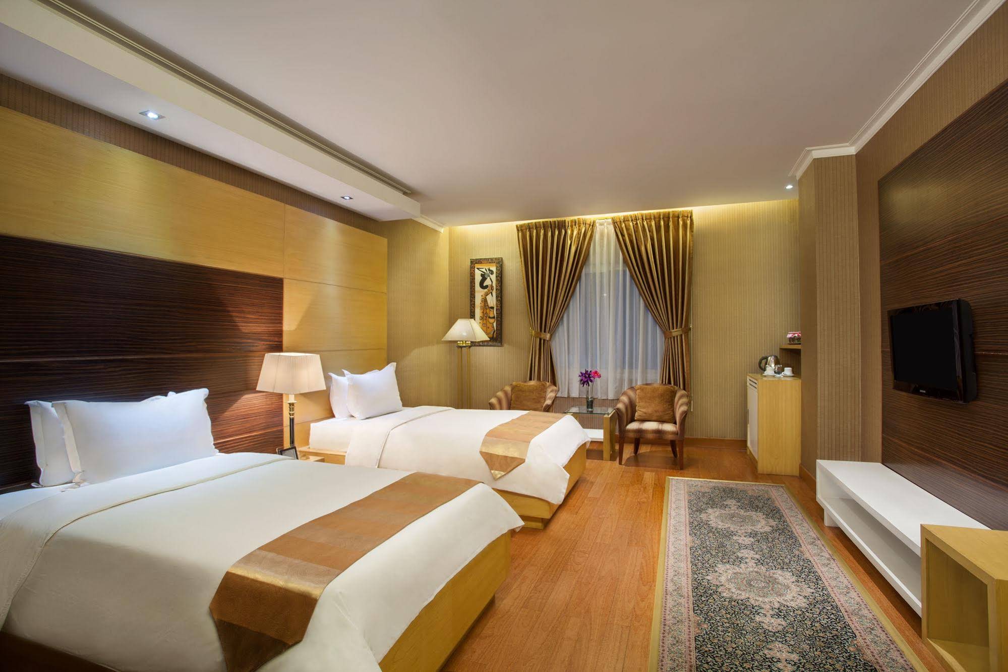 Sahati Hotel