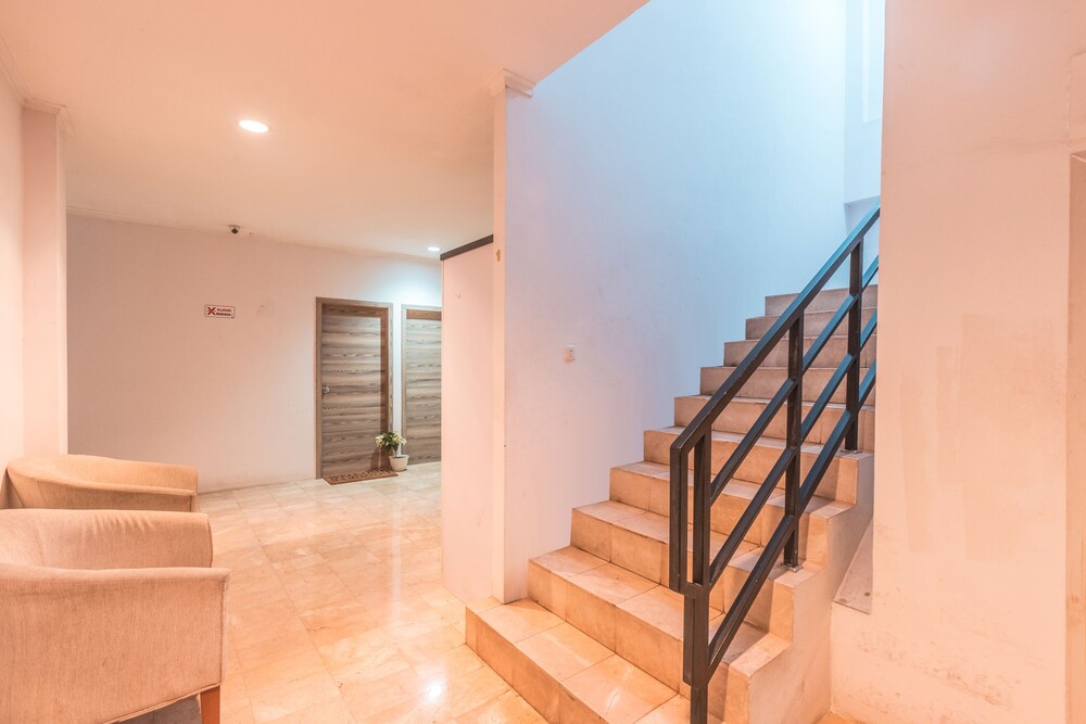 Sandang Residence by OYO Rooms