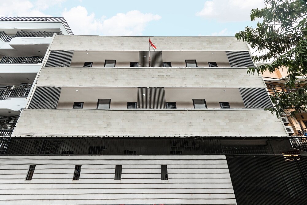 Sandang Residence by OYO Rooms