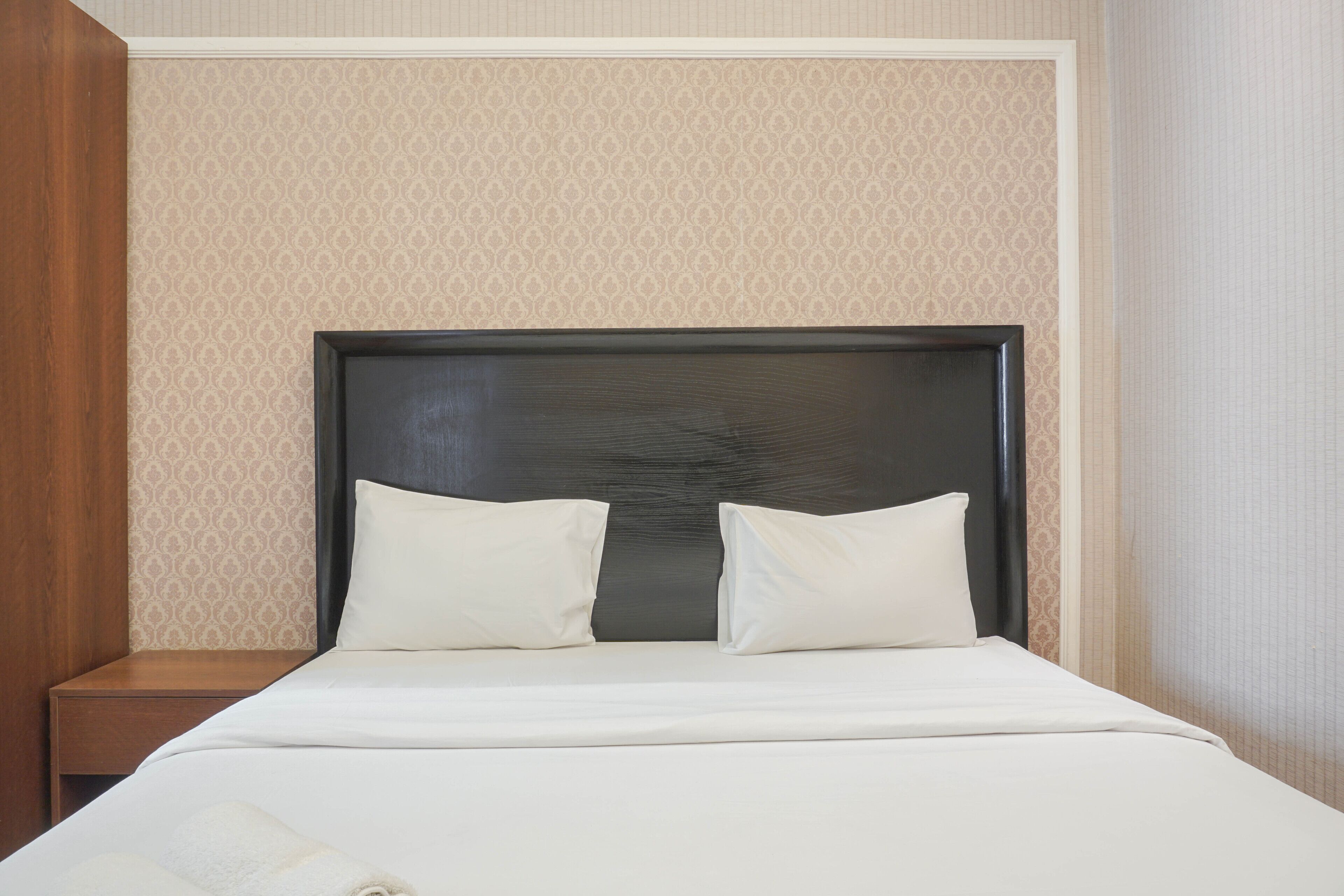 Seasons City Apartment