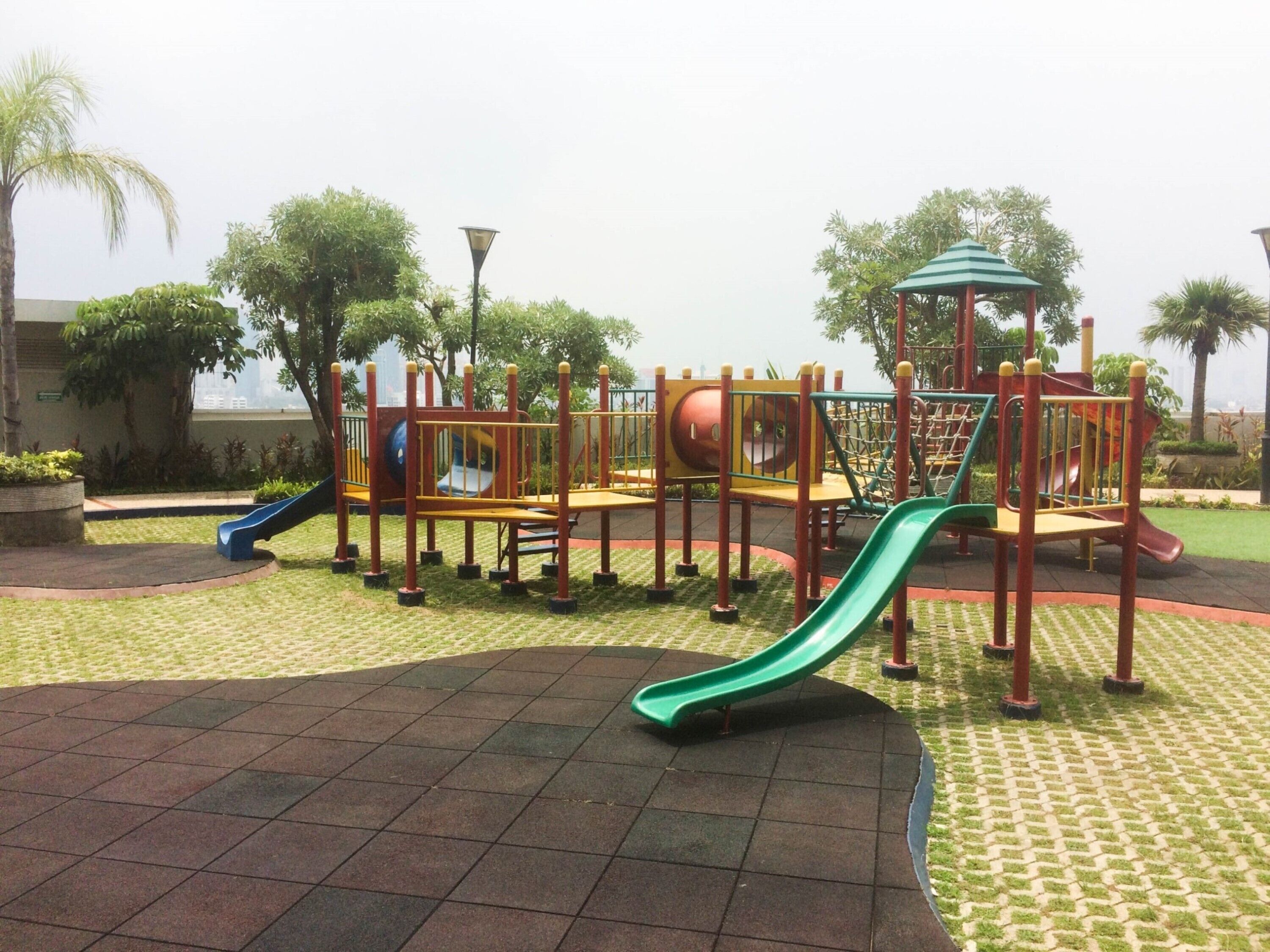 Seasons City Apartment