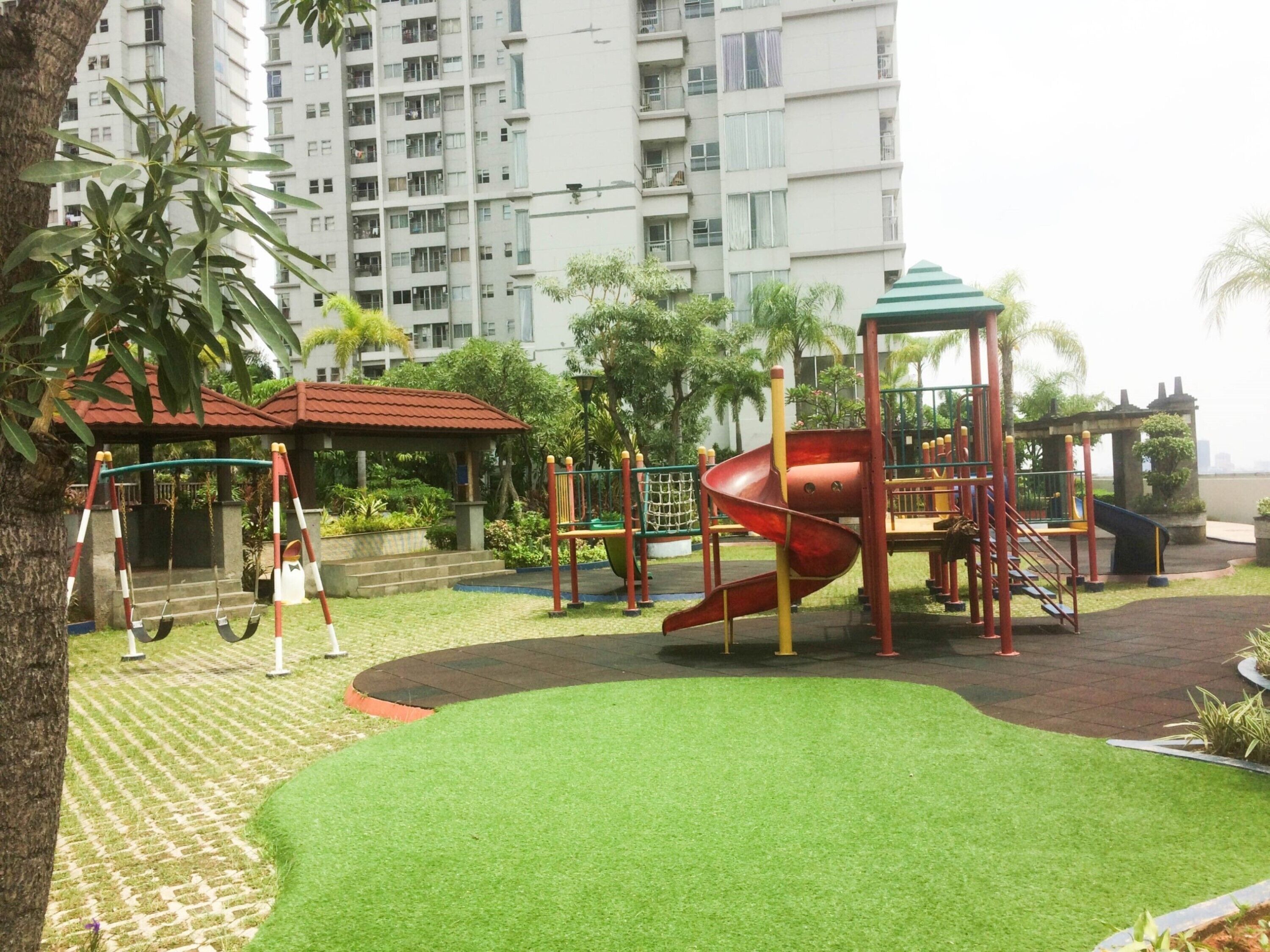 Seasons City Apartment