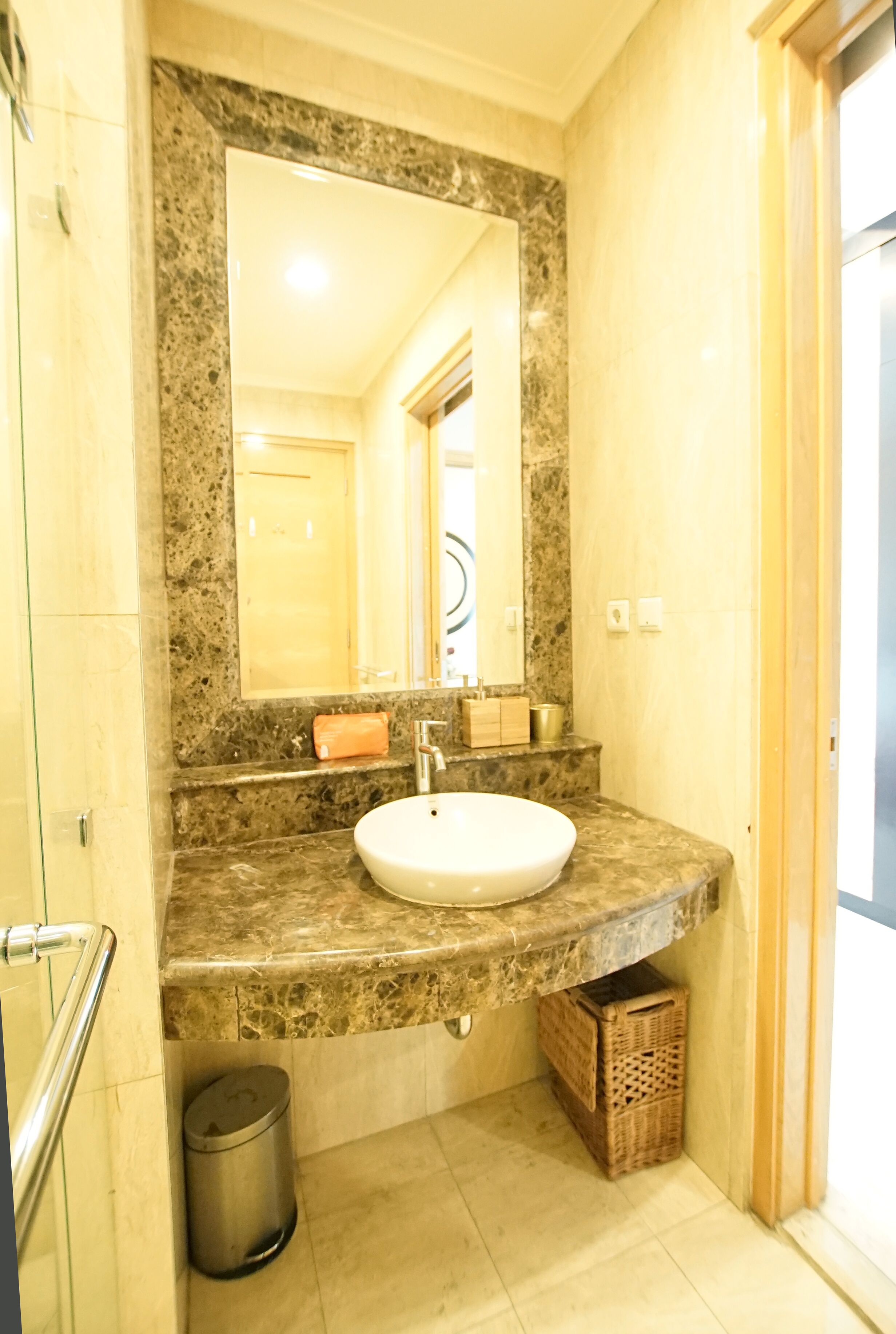 Senayan Residence by Apatel