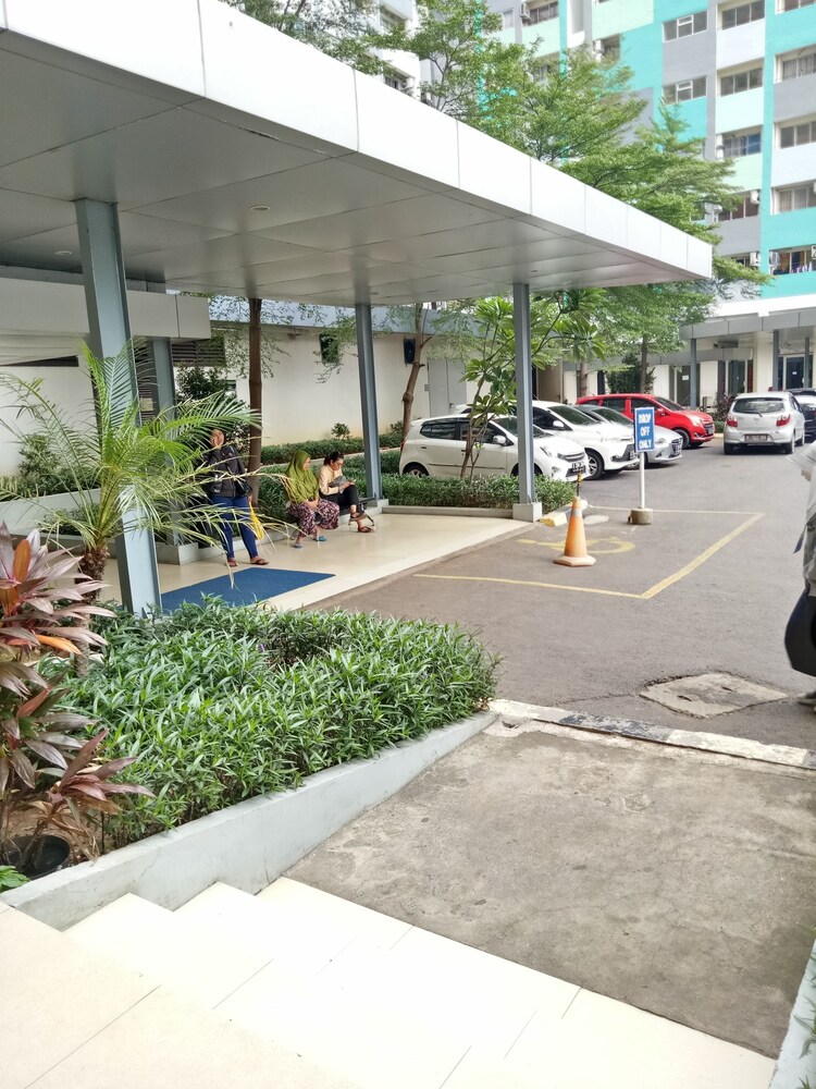 Sentra Timur Residence