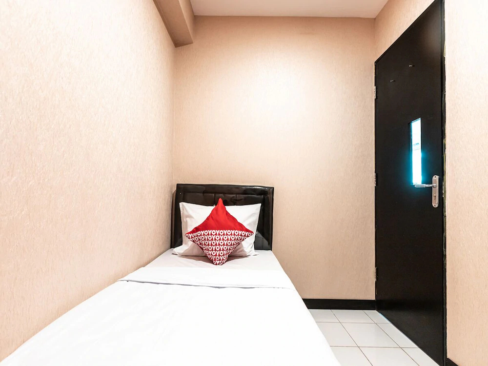 Sentra Timur Residence by OYO Rooms