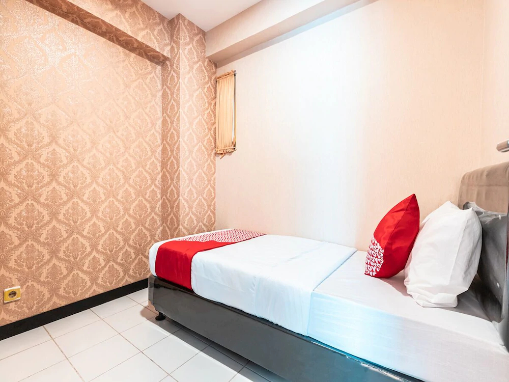 Sentra Timur Residence by OYO Rooms