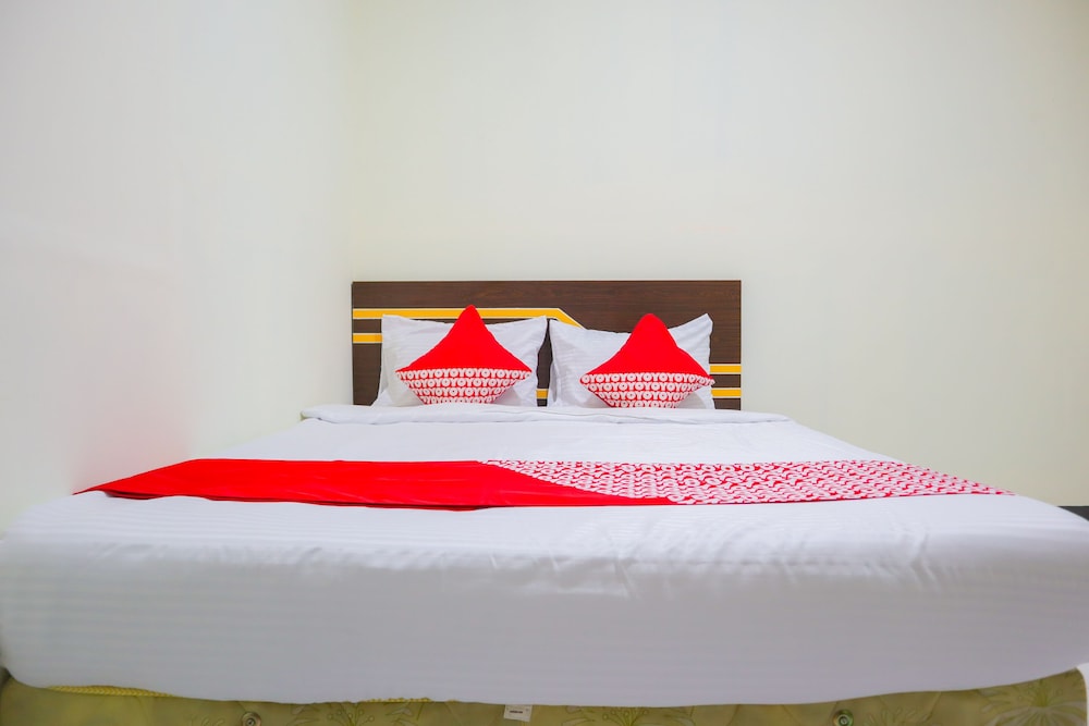 Seven Season Residence by OYO Rooms