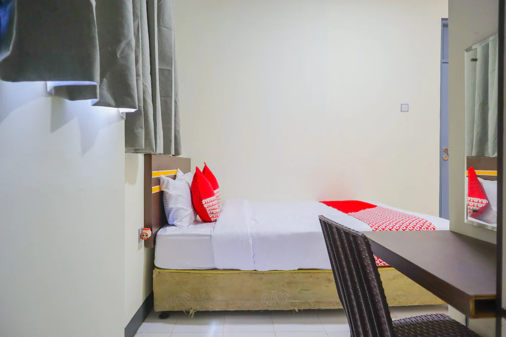 Seven Season Residence by OYO Rooms